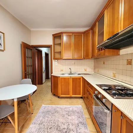 Appartement Colosseo Gemtirana W/24h Checkin