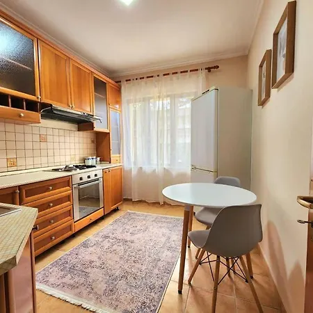 Colosseo Gemtirana W/24h Checkin Apartment